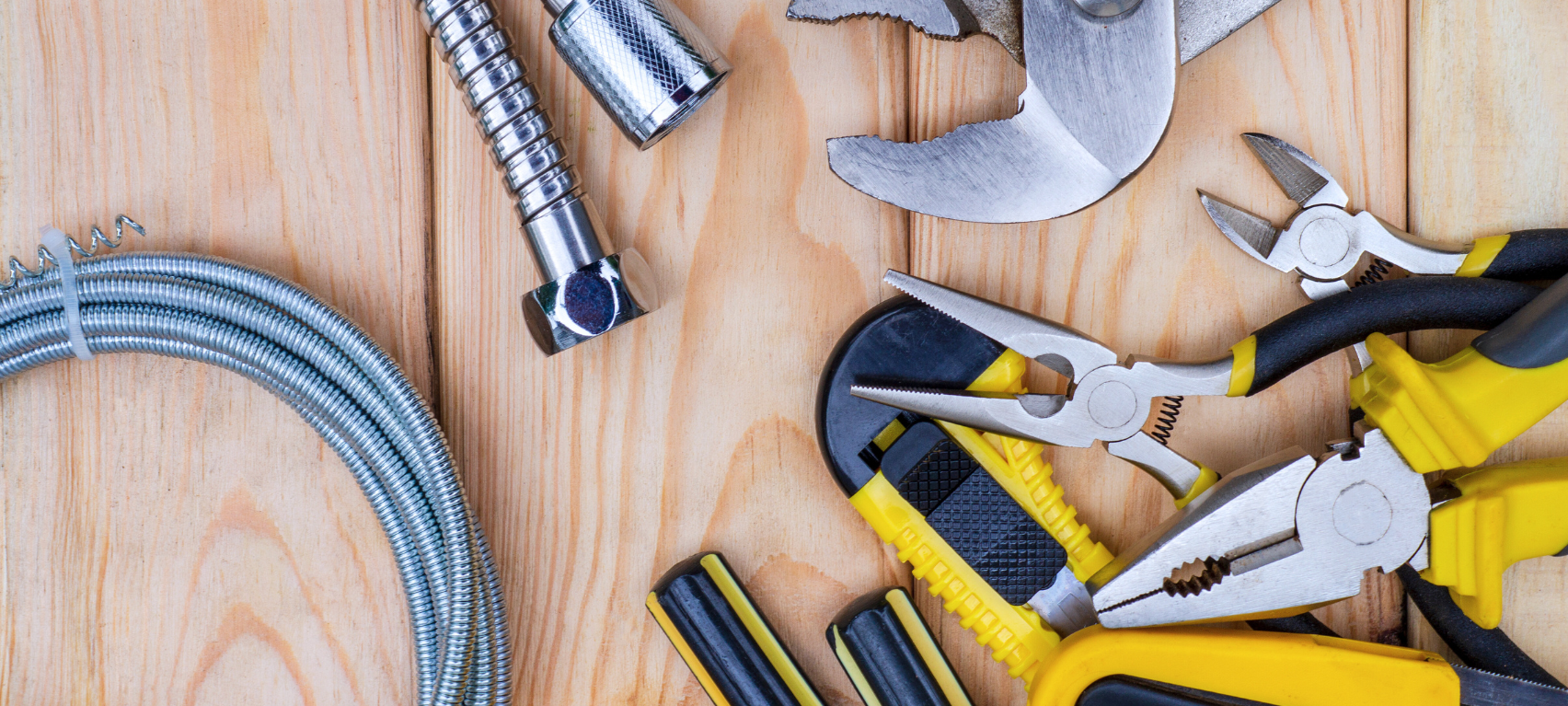 drain-cleaning-tools-plumber