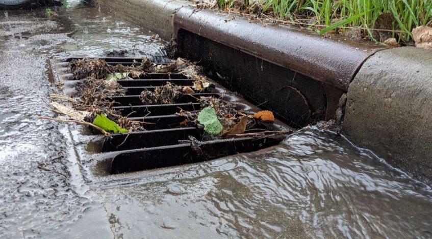 causes of blocked of stormwater drains